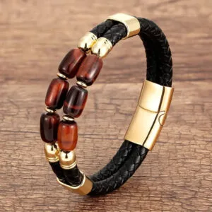 Pulsera Ojo de Buey con cuentas de madera en mesa, encuentre su estilo único